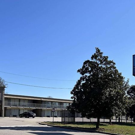 Days Inn By Wyndham Monroe Nc Eksteriør billede